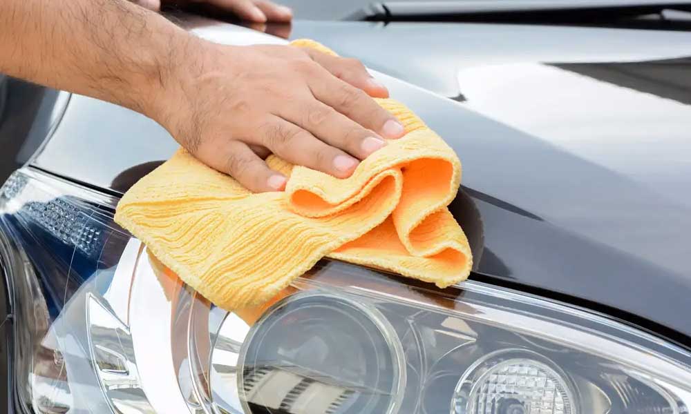 ¿Sabes cómo limpiar tu coche correctamente?